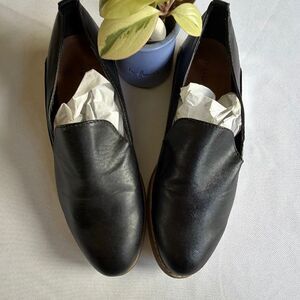 Indigo Road Black Vegan Leather Loafers Sz 8 Round Toe Flats